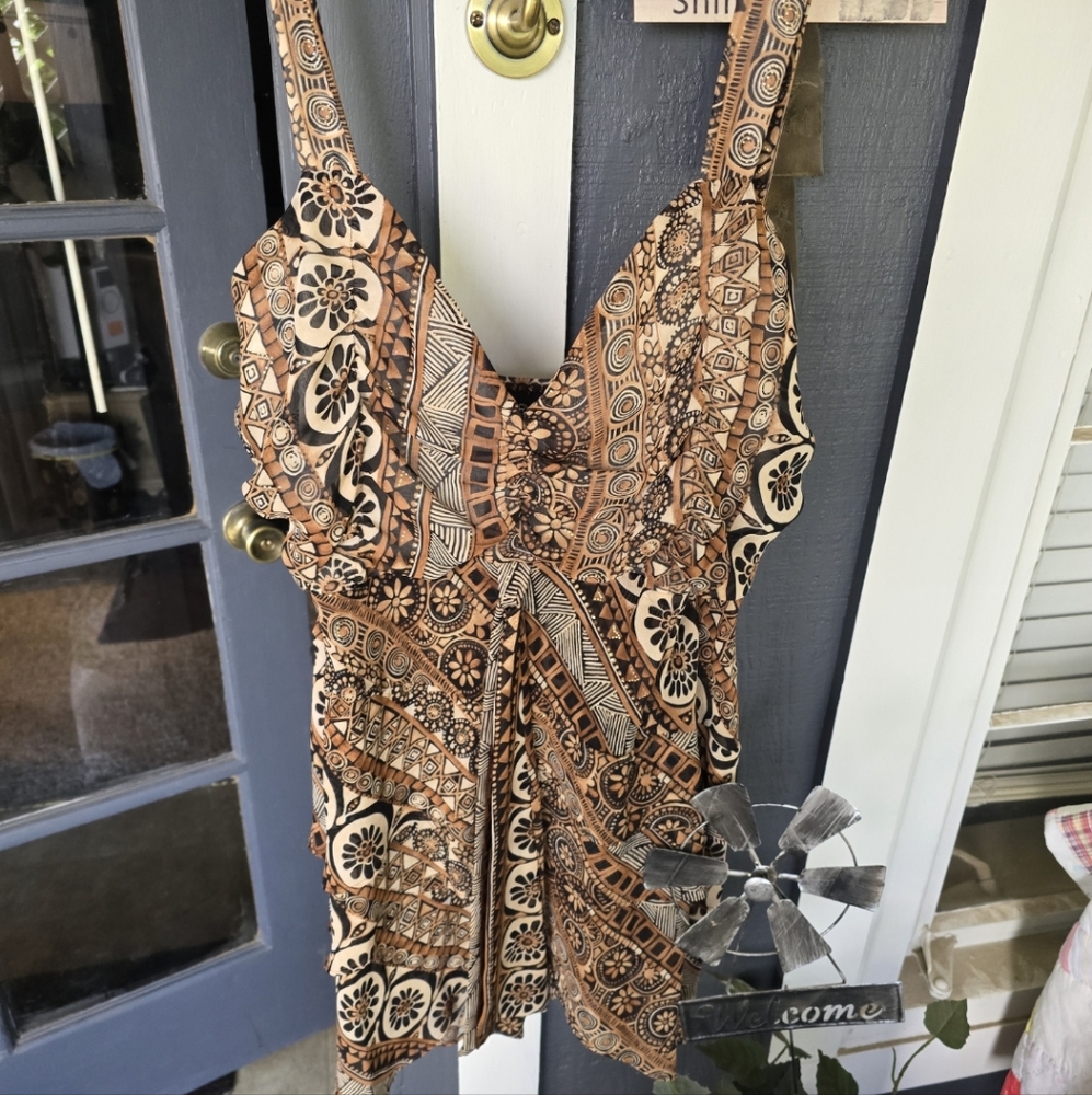 Womens  sleeveless tank size 14-16